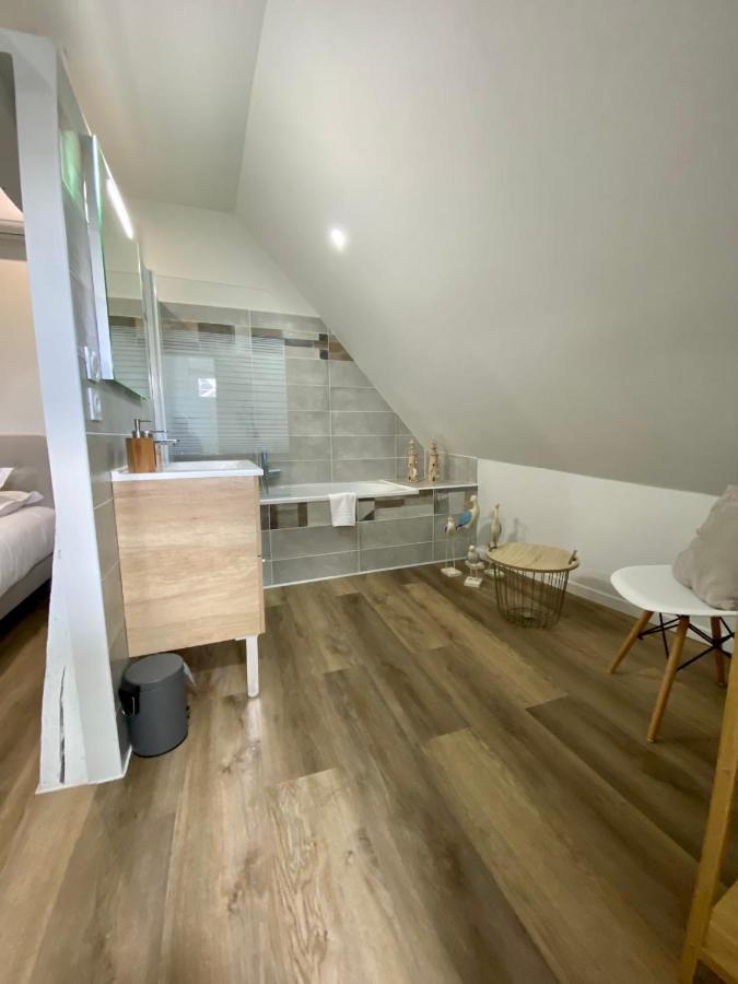 Comfortable Air-Conditioned T3 In The Heart Of Amboise With Parking Space Extérieur photo