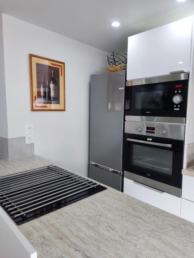 Comfortable Air-Conditioned T3 In The Heart Of Amboise With Parking Space Extérieur photo